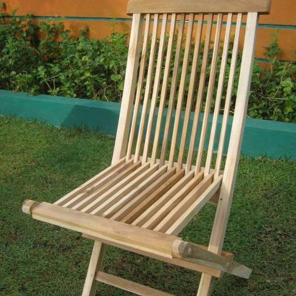 Kursi Kayu Lipat Outdoor